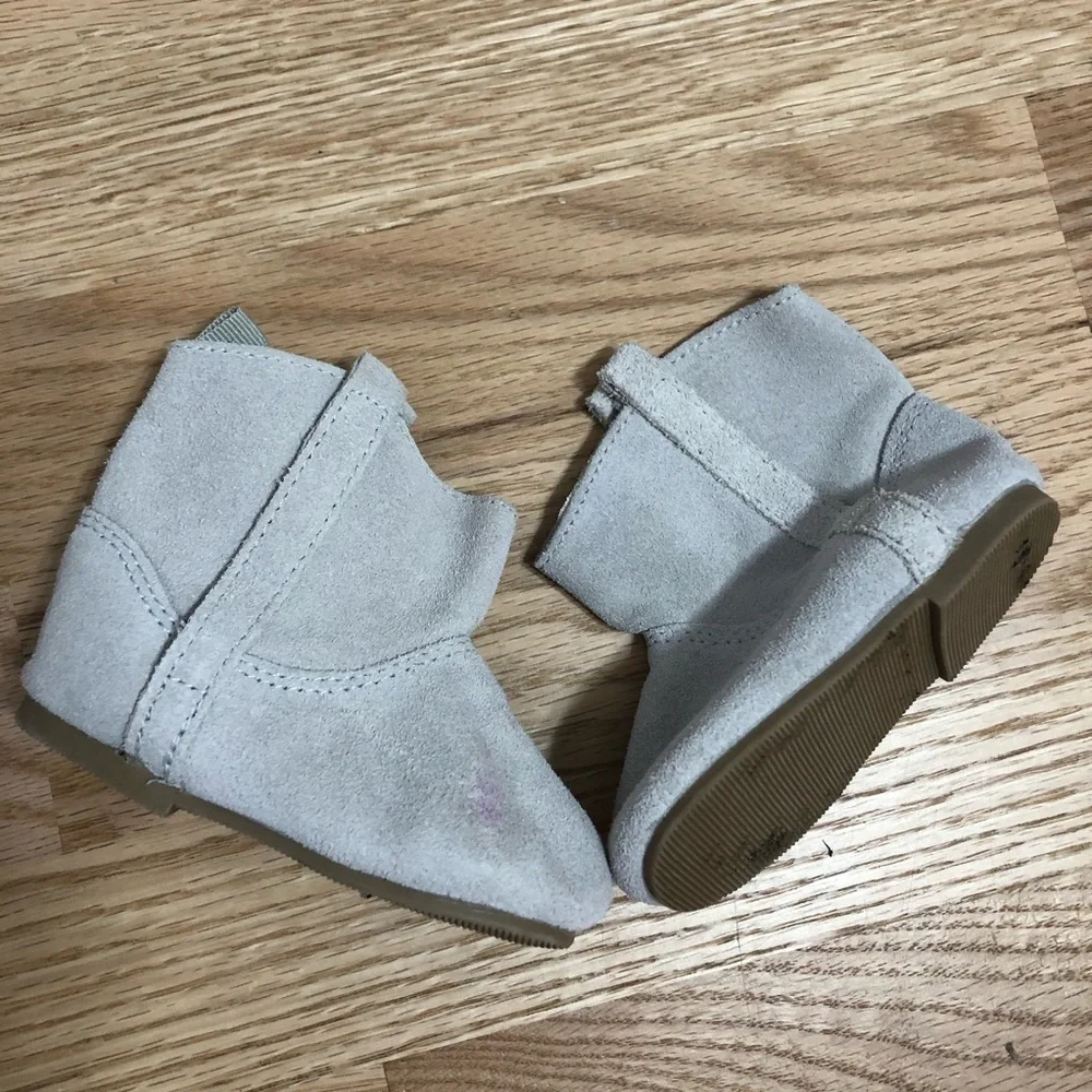 Baby Gap Leather Boots Sz 3-6 months